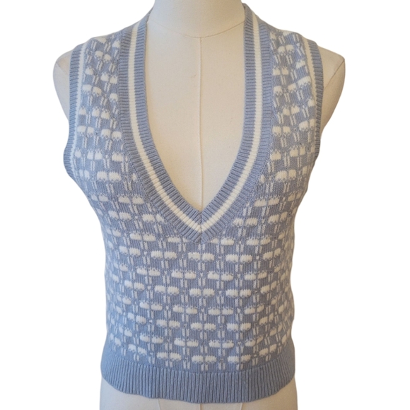 Abercrombie & Fitch Lt. Blue & White Sweater   Top Size Small - Picture 2 of 5